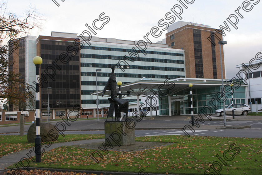 ALTNAGELVIN HOSPITAL, DERRY copy 
 Altnagelvin Hospital, Derry. (Photo - Tom Heaney, nwpresspics) 
 Keywords: Hospital