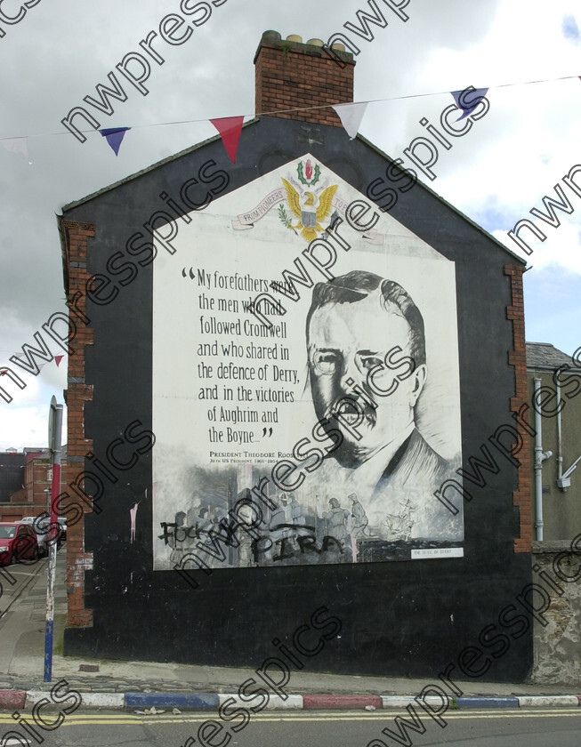 MURAL 
 Loyalist mural, Fountain, Derry. 
 Keywords: Loyalist mural