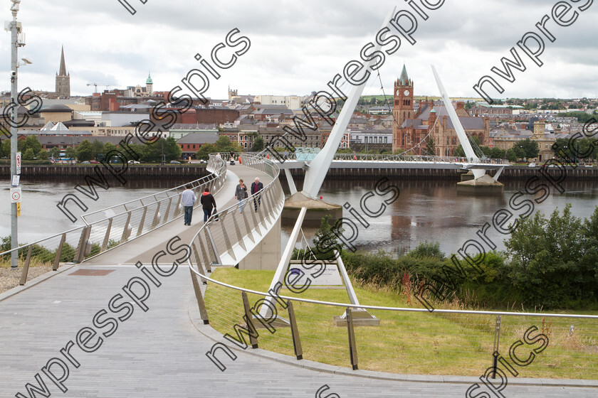 PEACE-BRIDGE-DERRY-2015-4 
 (Photo - Tom Heaney, nwpresspics)